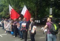 Проживающие в Великобритании бахрейнцы собрались напротив посольства своей страны в Лондоне